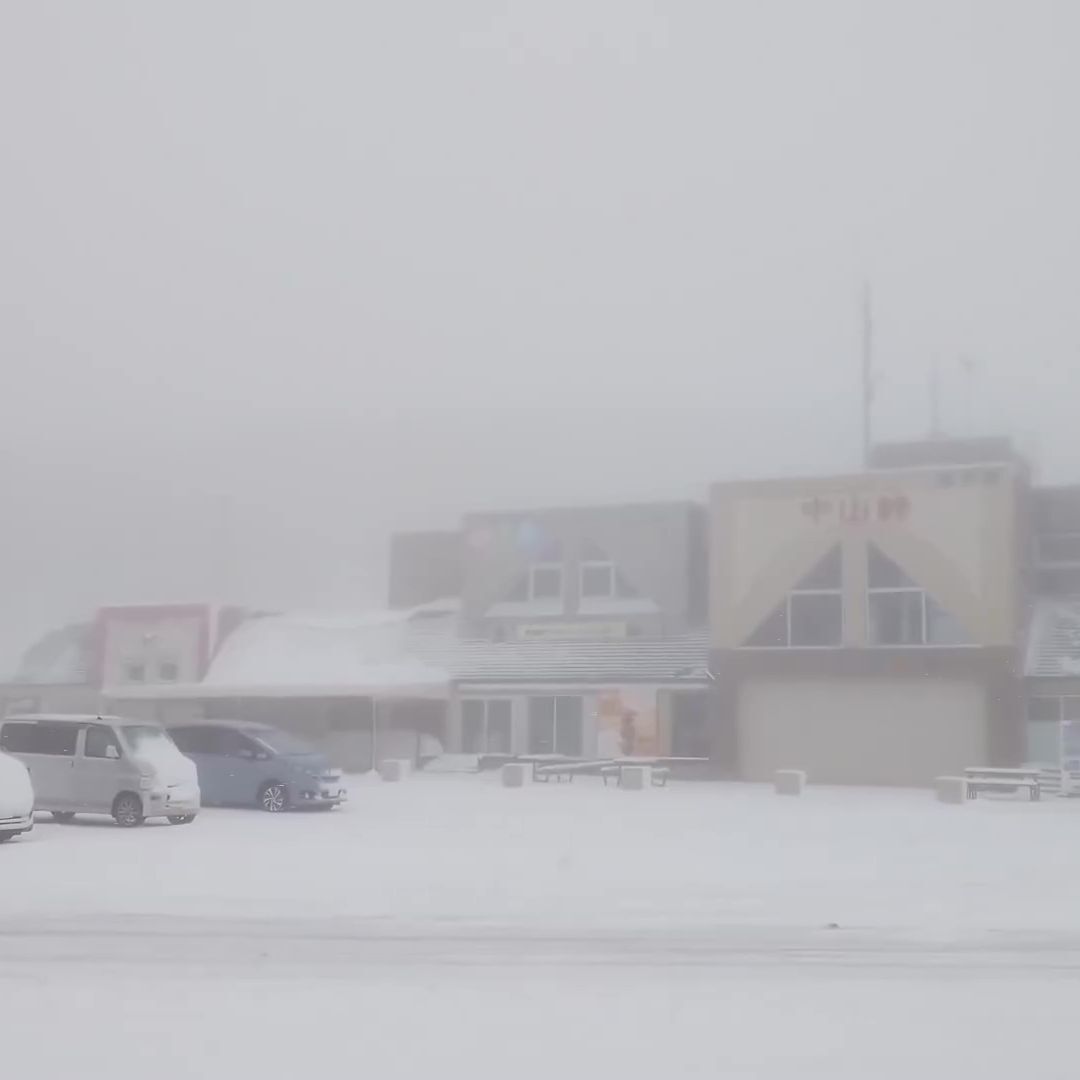 気になるニュース | 大型GWの連休に雪が降った中山峠の現状と観光状況