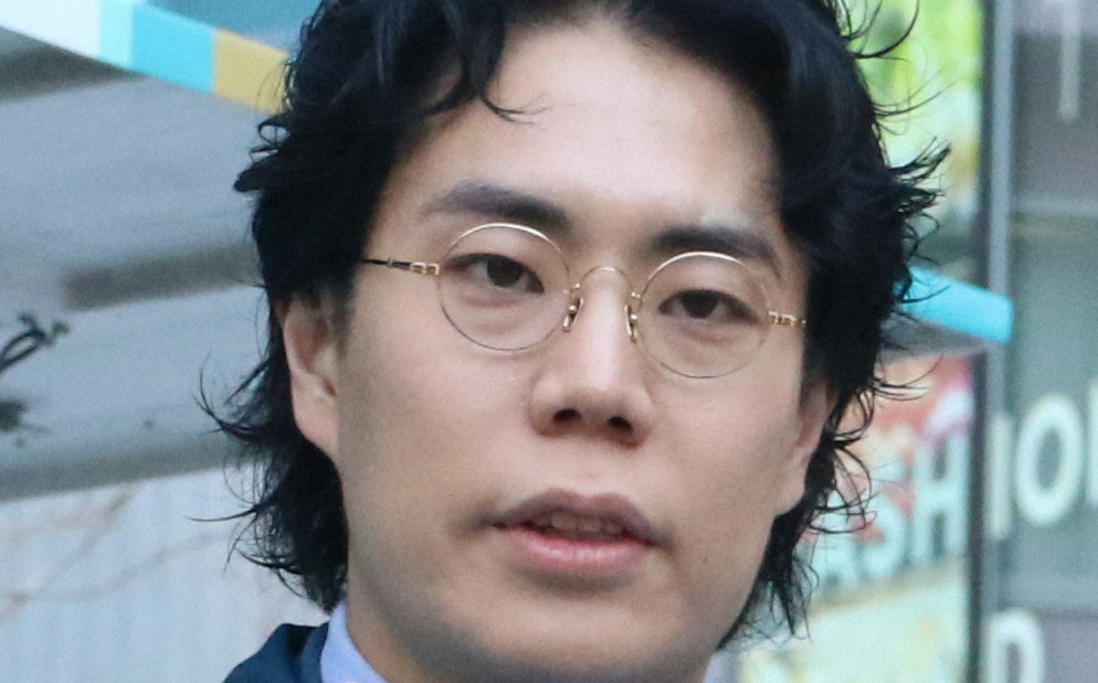 気になるニュース | 令和ロマン・高比良くるまの活動再開と吉本退所の真相
